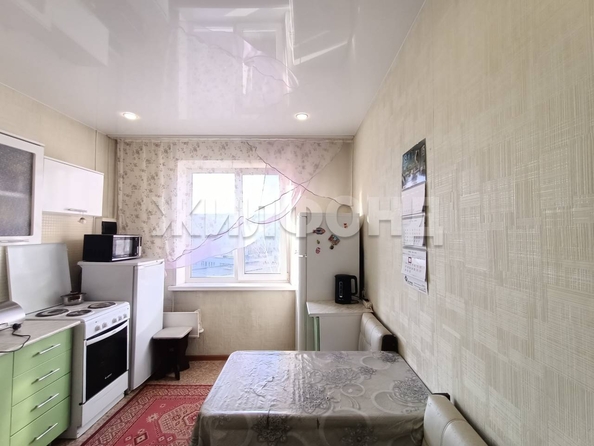 
   Продам 4-комнатную, 77.4 м², Троллейная ул, 152

. Фото 6.