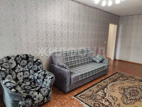 
   Продам 1-комнатную, 39 м², Луговская ул, 100

. Фото 4.
