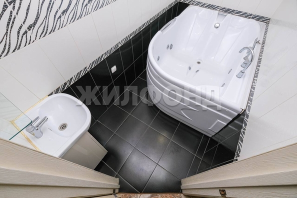 
   Продам 2-комнатную, 61.1 м², Вознесенская ул, 4

. Фото 20.