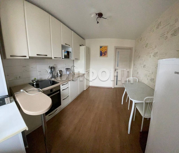 
   Продам 2-комнатную, 64.3 м², 2-я Обская ул, 69/2

. Фото 20.