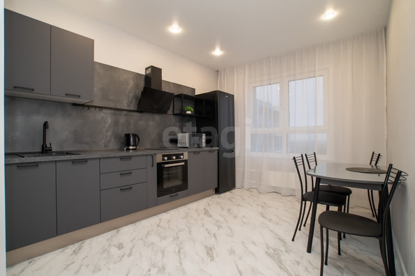 
   Продам 2-комнатную, 62.9 м², Александра Чистякова ул, 22/3

. Фото 1.