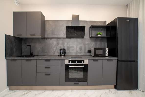 
   Продам 2-комнатную, 62.9 м², Александра Чистякова ул, 22/3

. Фото 2.
