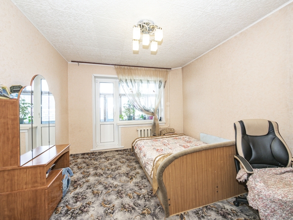 
   Продам 3-комнатную, 65.6 м², Объединения ул, 35/1

. Фото 10.