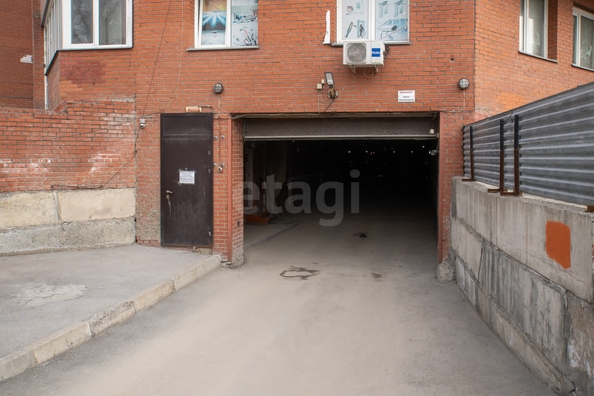 
   Продам 4-комнатную, 144.9 м², Вертковская ул, 42

. Фото 34.