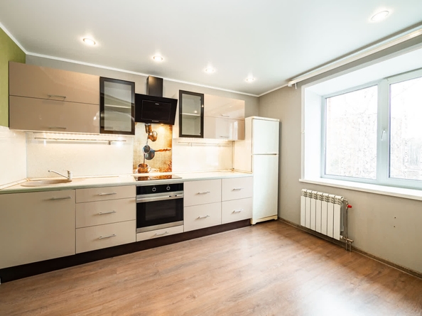 
   Продам 1-комнатную, 35.2 м², Стрижи мкр, 5

. Фото 17.