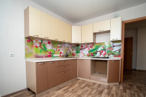 
   Продам 2-комнатную, 51.4 м², Петухова ул, 95/4

. Фото 10.