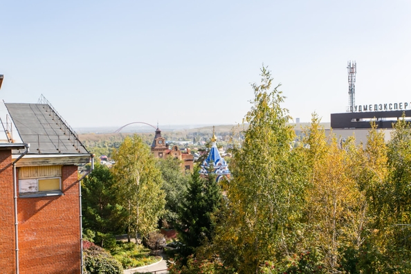 
   Продам 2-комнатную, 57.4 м², Новогодняя ул, 43

. Фото 21.