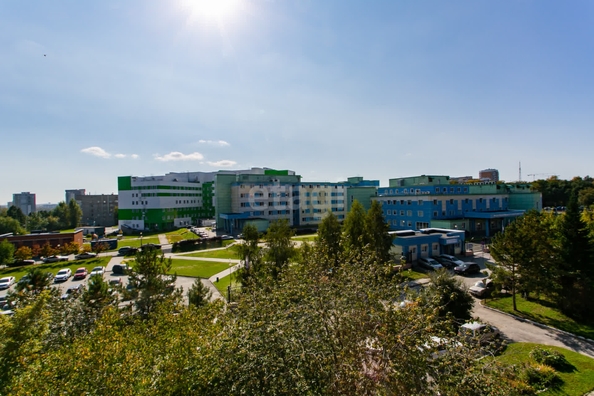 
   Продам 2-комнатную, 57.4 м², Новогодняя ул, 43

. Фото 24.