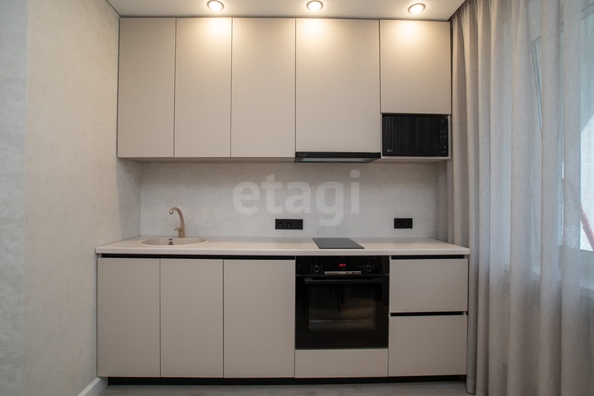 
  Продается 1-комн. квартира, 44.7 м², Петухова ул, д. 156/1
. Фото 2.