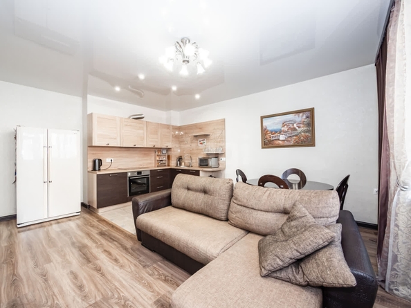 
   Продам 3-комнатную, 69.8 м², Восход ул, 20/1

. Фото 9.
