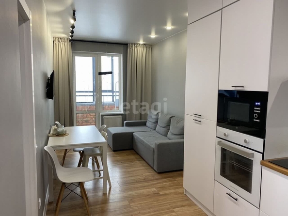 
   Продам 3-комнатную, 57 м², Выборная ул, 135

. Фото 3.
