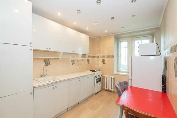 
   Продам 2-комнатную, 50.7 м², Марата ул, 1

. Фото 1.