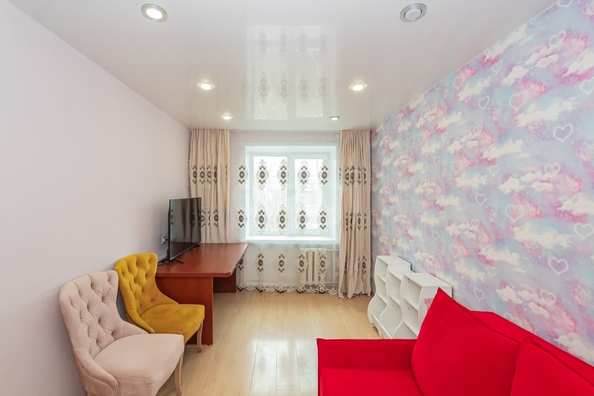 
   Продам 2-комнатную, 50.7 м², Марата ул, 1

. Фото 2.