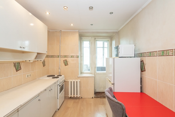
   Продам 2-комнатную, 50.7 м², Марата ул, 1

. Фото 12.
