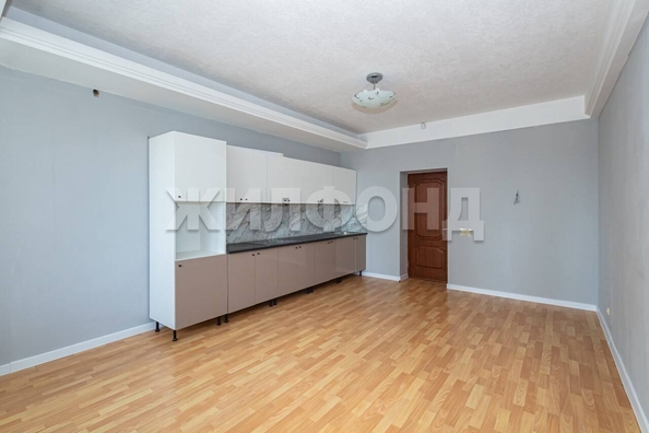 
   Продам 2-комнатную, 63.7 м², Семьи Шамшиных ул, 4

. Фото 3.