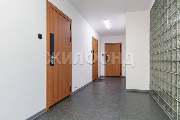 
   Продам 3-комнатную, 75.7 м², Владимира Заровного ул, 26

. Фото 31.