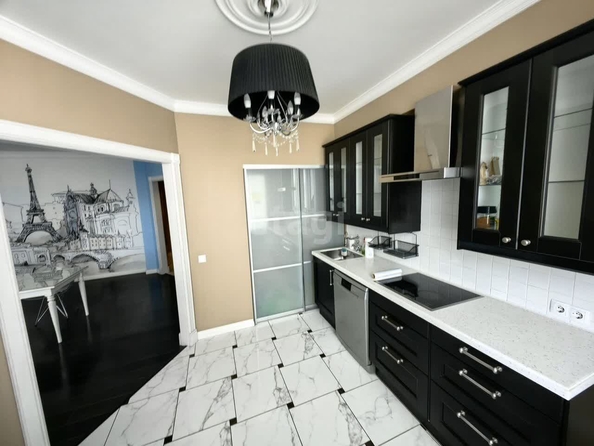 
   Продам 3-комнатную, 107.2 м², 6-й микрорайон, 15

. Фото 4.