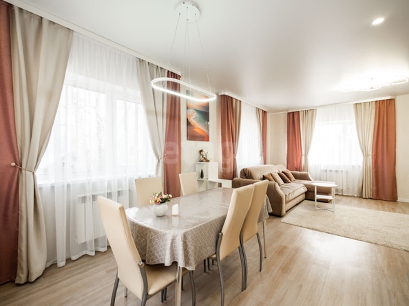 
   Продам дом, 289.8 м², Новосибирск

. Фото 4.