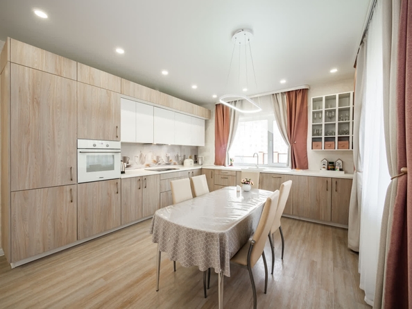
   Продам дом, 289.8 м², Новосибирск

. Фото 5.