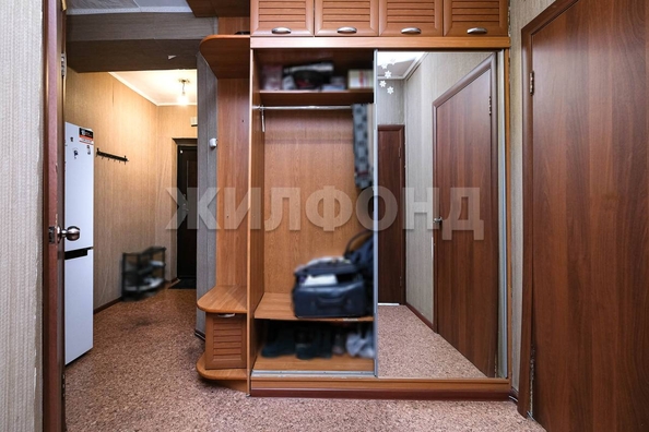 
  Продается 2-комн. квартира, 49.4 м², Толбухина ул, д. 19
. Фото 6.