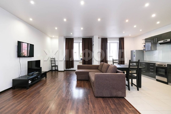 
   Продам 2-комнатную, 76.4 м², Галущака ул, 4

. Фото 1.