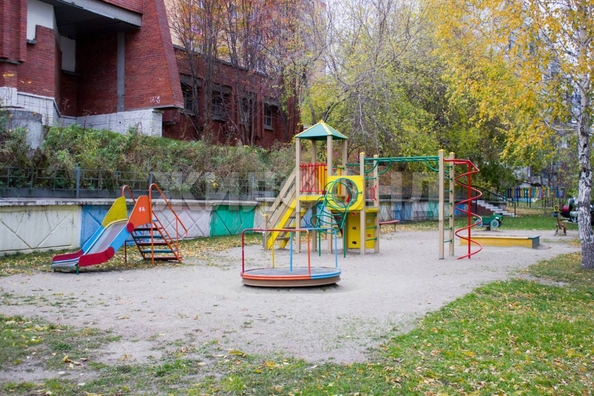 
  Продается 3-комн. квартира, 63 м², Тюленина ул, д. 1/2
. Фото 2.