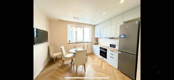 
  Сдается 1-комн. квартира, 72 м², Есенина ул, д. 12/1
. Фото 2.