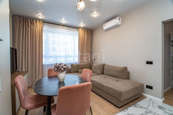 
   Продам 4-комнатную, 69 м², Фабричная ул, 65

. Фото 2.