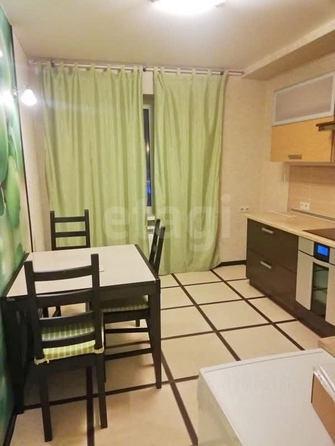 
  Сдам в аренду 3-комнатную квартиру, 80 м², Новосибирск

. Фото 1.