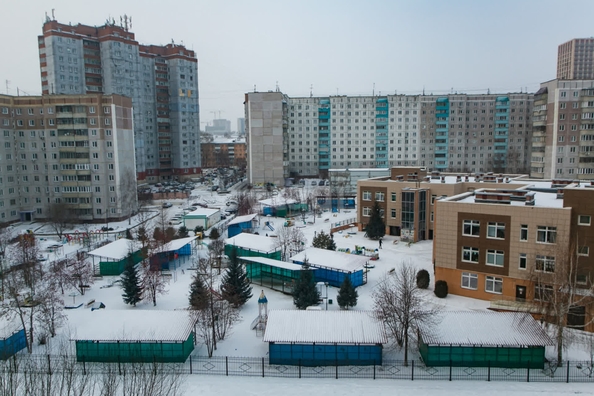 
   Продам 4-комнатную, 77.1 м², Тульская ул, 90

. Фото 32.