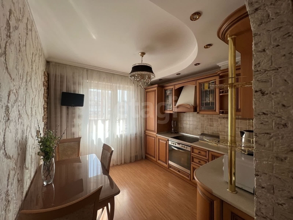 
   Продам 2-комнатную, 52.4 м², Троллейная ул, 1

. Фото 2.
