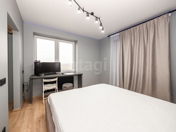 
   Продам 2-комнатную, 37.9 м², Кирова ул, 274

. Фото 9.