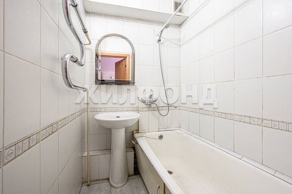 
   Продам 4-комнатную, 61 м², Ударная ул, 1/3

. Фото 30.