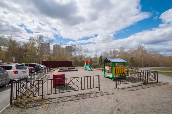 
   Продам 1-комнатную, 46.2 м², Выборная ул, 91/3

. Фото 23.