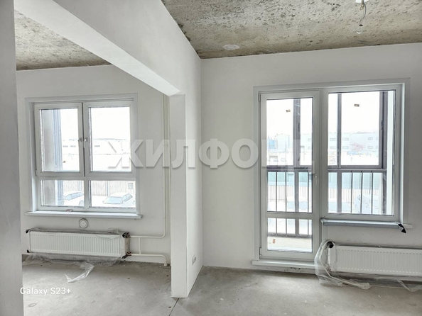 
   Продам 1-комнатную, 32 м², Сибиряков-Гвардейцев ул, 53/10

. Фото 2.
