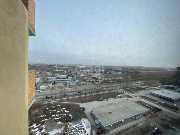 
   Продам 3-комнатную, 73.3 м², Виктора Уса ул, 1/1

. Фото 5.