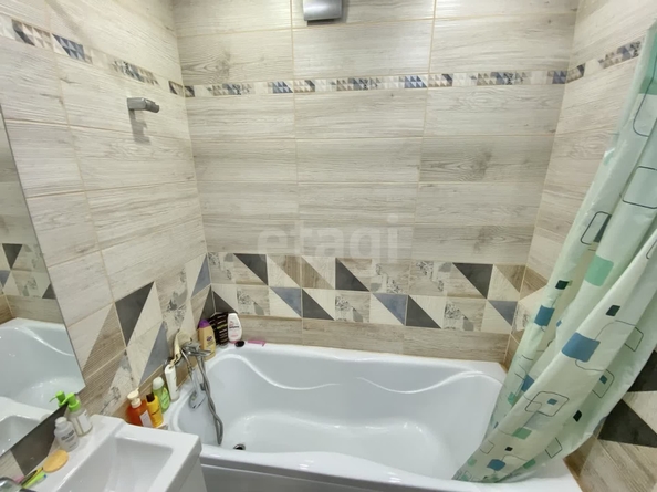 
   Продам 1-комнатную, 39.4 м², Ясный Берег ул, 10

. Фото 5.