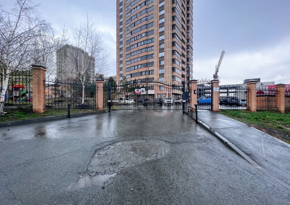 
   Продам 1-комнатную, 40.8 м², Райсовета пл, 8

. Фото 17.