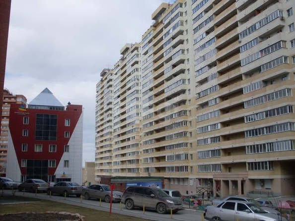 
  Сдам в аренду 2-комнатную квартиру, 57 м², Новосибирск

. Фото 1.