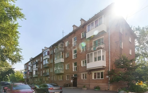 
   Продам 3-комнатную, 53.1 м², Театральная ул, 4/1

. Фото 1.