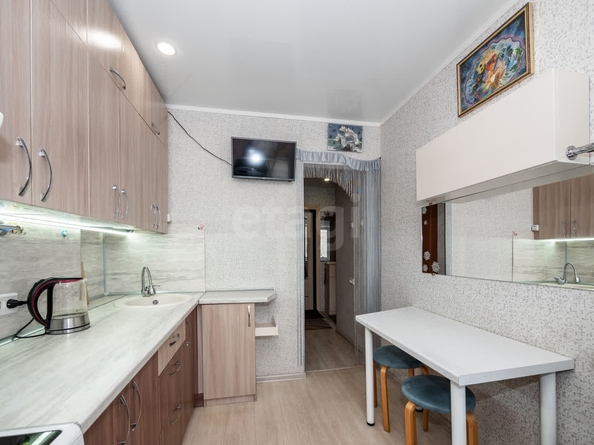 
   Продам 3-комнатную, 59.5 м², Объединения ул, 96/1

. Фото 4.