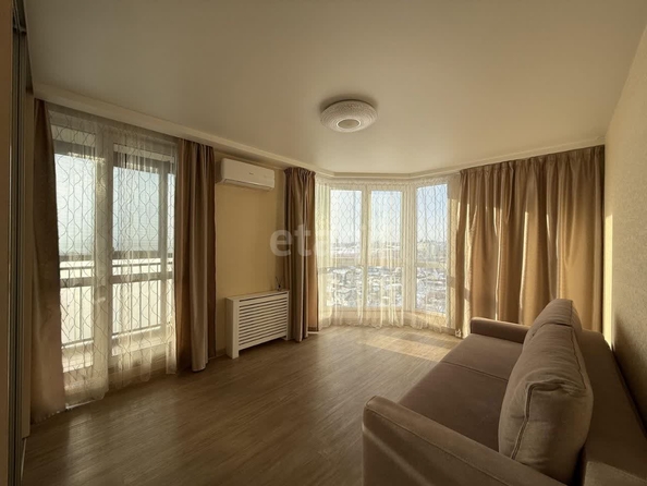 
   Продам 2-комнатную, 72 м², Аникина ул, 16

. Фото 1.