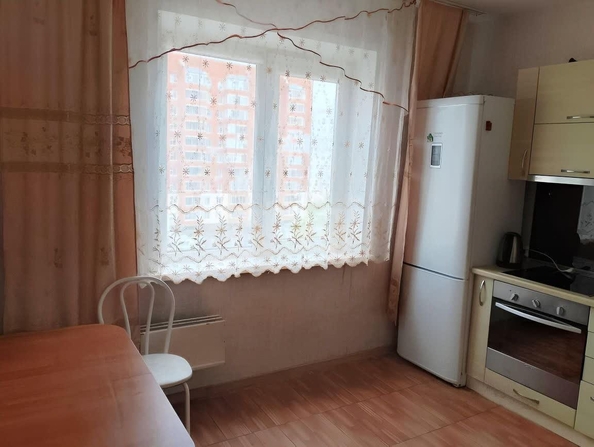 
  Сдам в аренду 1-комнатную квартиру, 39 м², Новосибирск

. Фото 2.