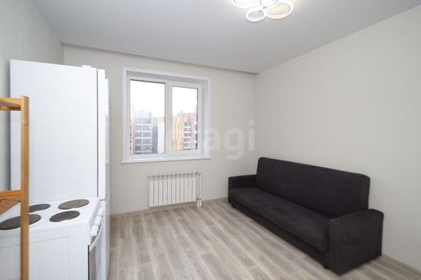 
   Продам 1-комнатную, 38.3 м², Красный пр-кт, 331/2

. Фото 2.
