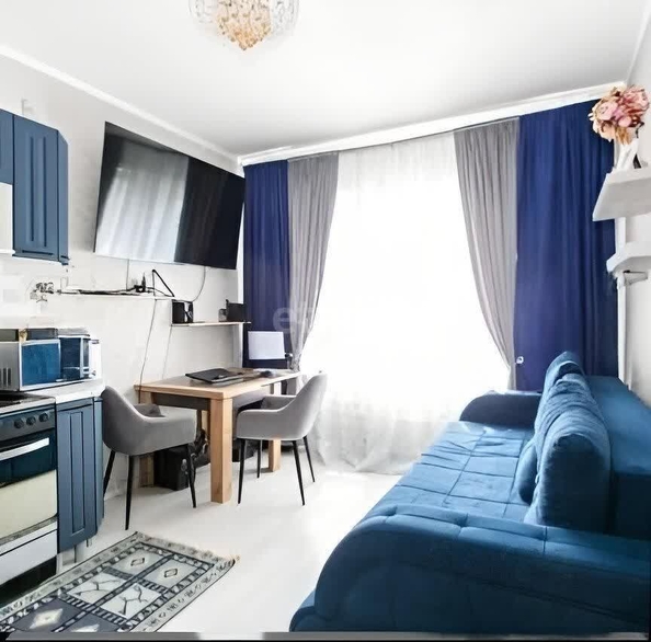 
   Продам 1-комнатную, 42 м², Александра Чистякова ул, 22

. Фото 1.