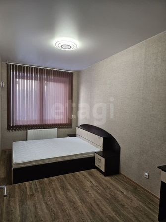 
  Сдам в аренду 1-комнатную квартиру, 40.5 м², Новосибирск

. Фото 1.
