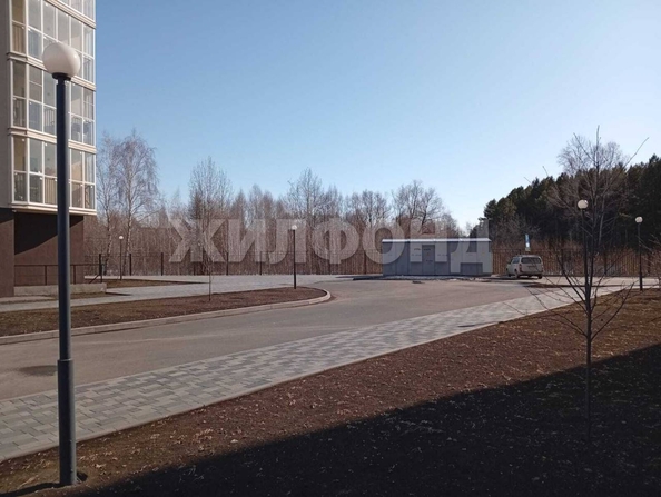 
   Продам 1-комнатную, 36.8 м², Петухова ул, 172

. Фото 17.