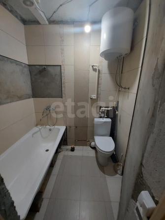 
   Продам 2-комнатную, 40 м², Революционный пр-кт, 76

. Фото 2.