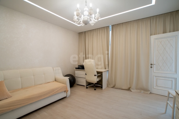 
  Сдам в аренду 4-комнатную квартиру, 145 м², Новосибирск

. Фото 14.