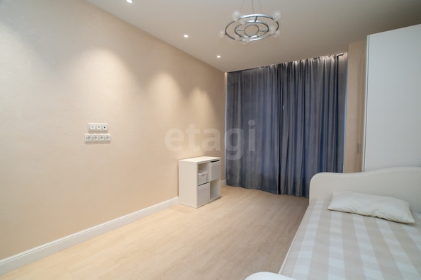 
  Сдам в аренду 4-комнатную квартиру, 145 м², Новосибирск

. Фото 17.